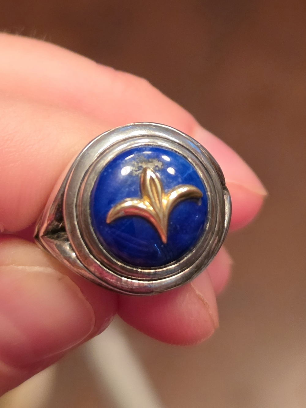 ANN KING Sterling Silver Blue Lapis Signet Ring with 18k Gold Fleur-de-Lis